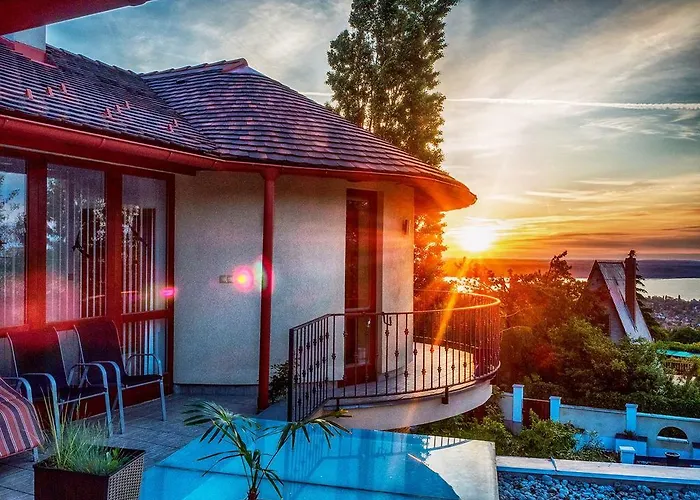 בית הארחה Szepkilatas Vendeghaz Balatonalmádi