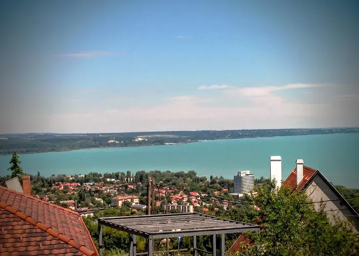 Szepkilatas Vendeghaz 2* Balatonalmádi