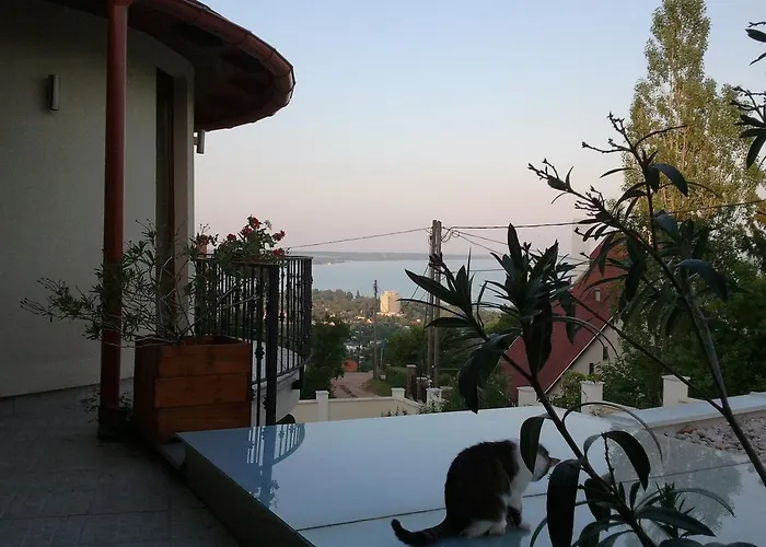 Szepkilatas Vendeghaz Balatonalmádi